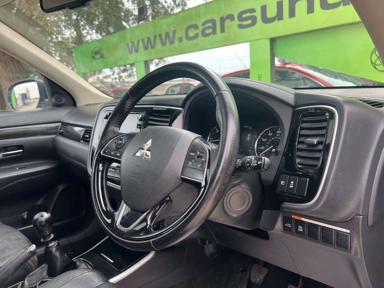 Used Mitsubishi Outlander 2016 for sale - 76275261: Photo 2