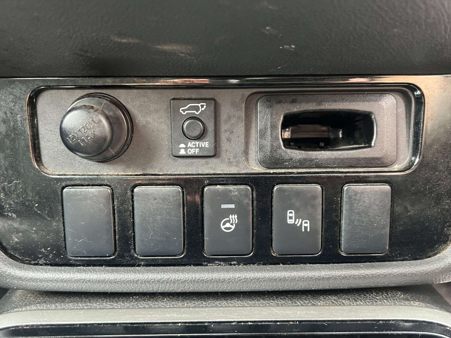 Used Mitsubishi Outlander 2016 for sale - 76275261: Photo 25