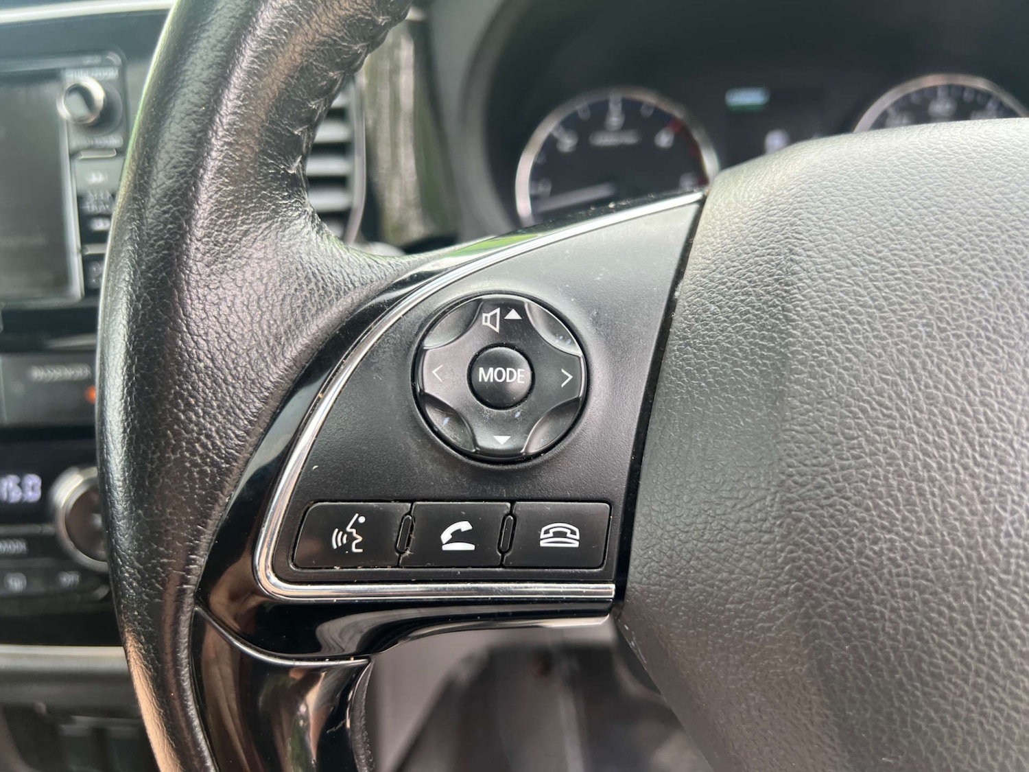 Used Mitsubishi Outlander 2016 for sale - 76275261: Photo 28