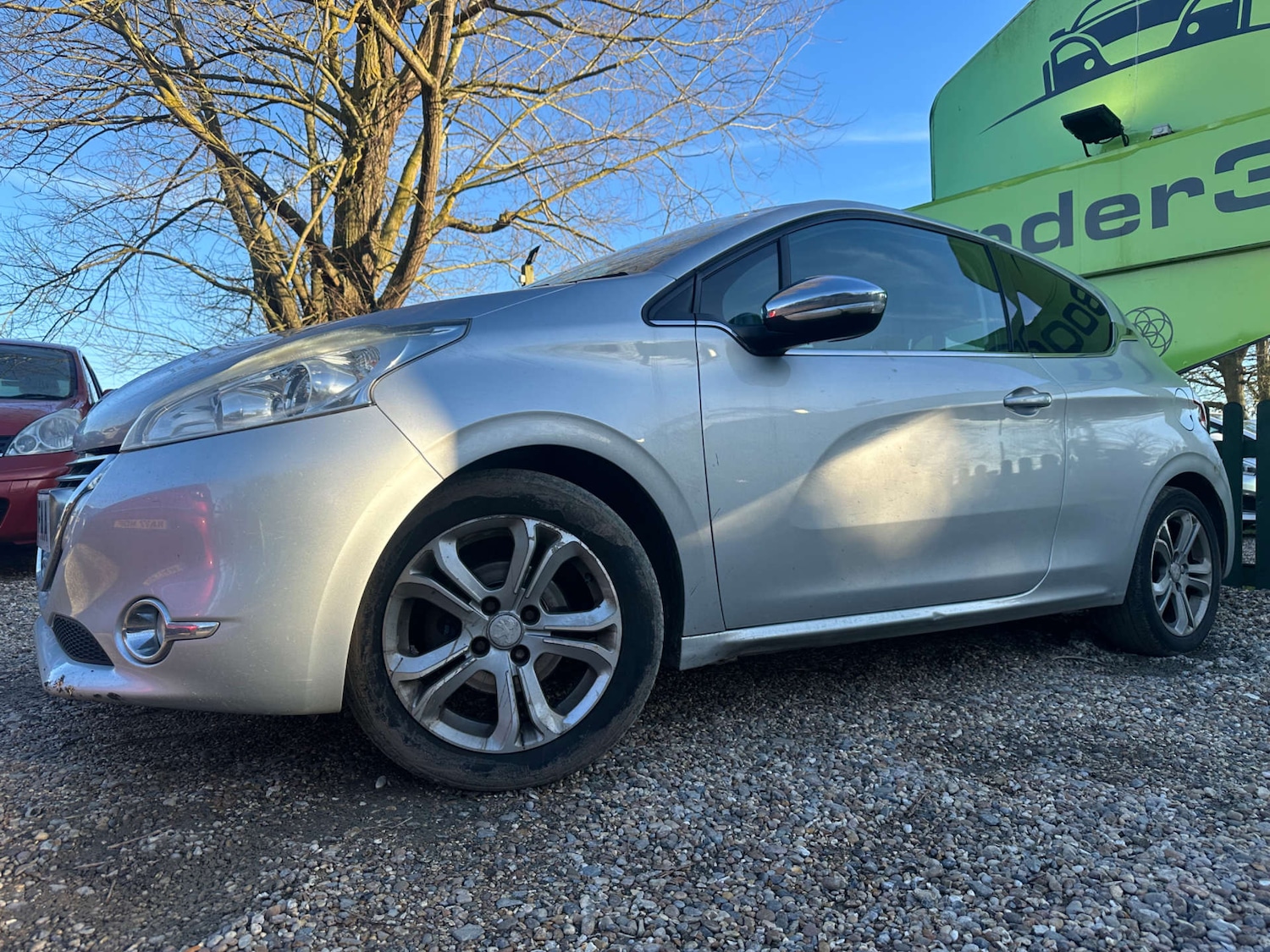 Used Peugeot 208 2013 for sale - 77693723: Photo 6