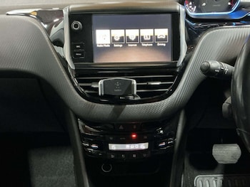 Used Peugeot 2008 2015 for sale - 79009894: Photo