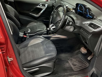Used Peugeot 2008 2015 for sale - 79009894: Photo