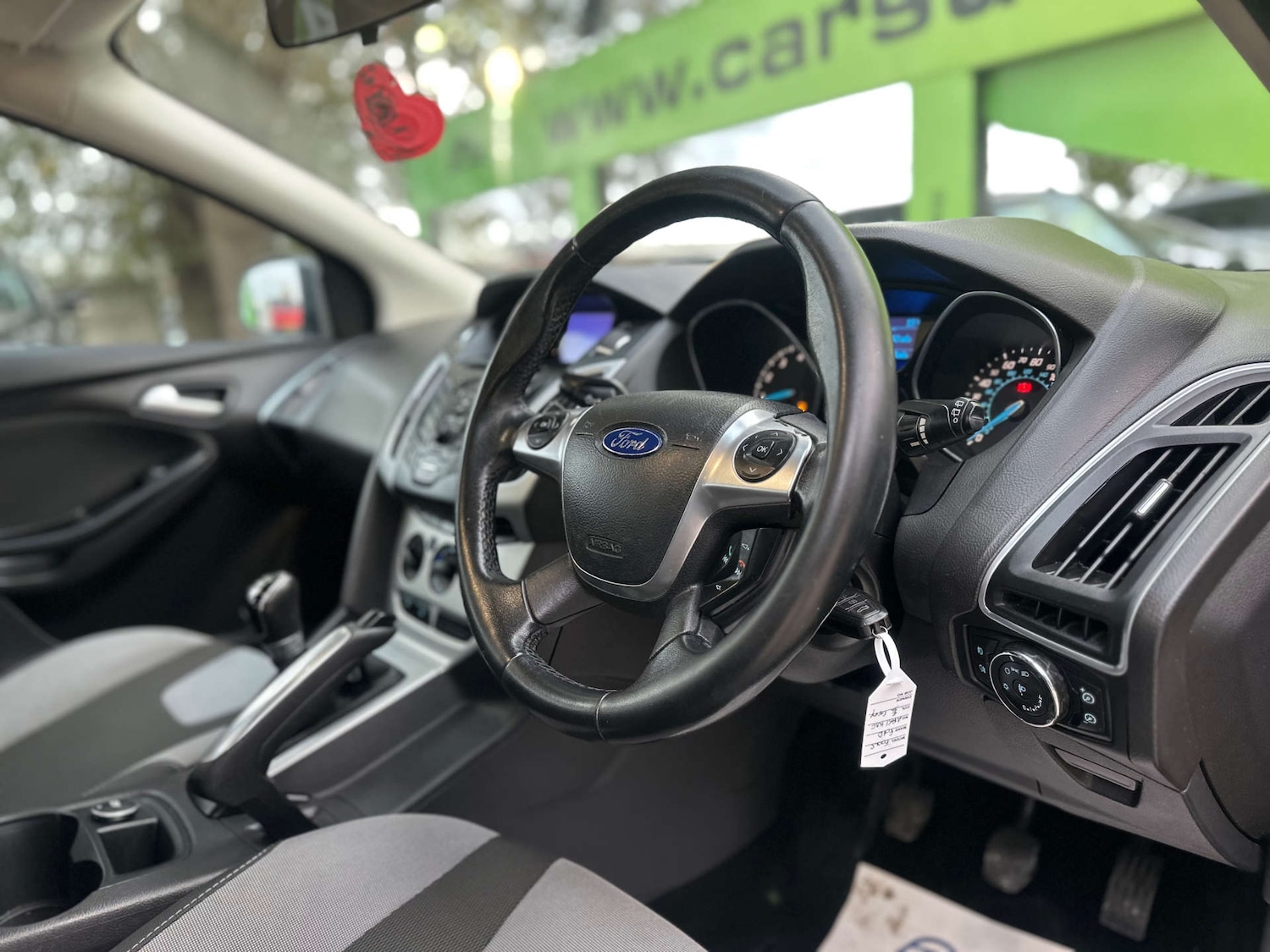 Used Ford Focus 2011 for sale - 76594722: Photo 2