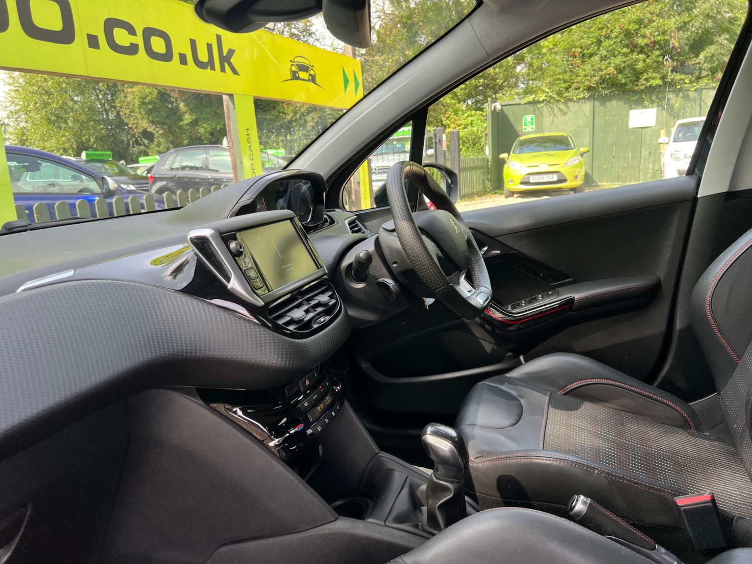 Used Peugeot 208 2015 for sale - 76427170: Photo 16