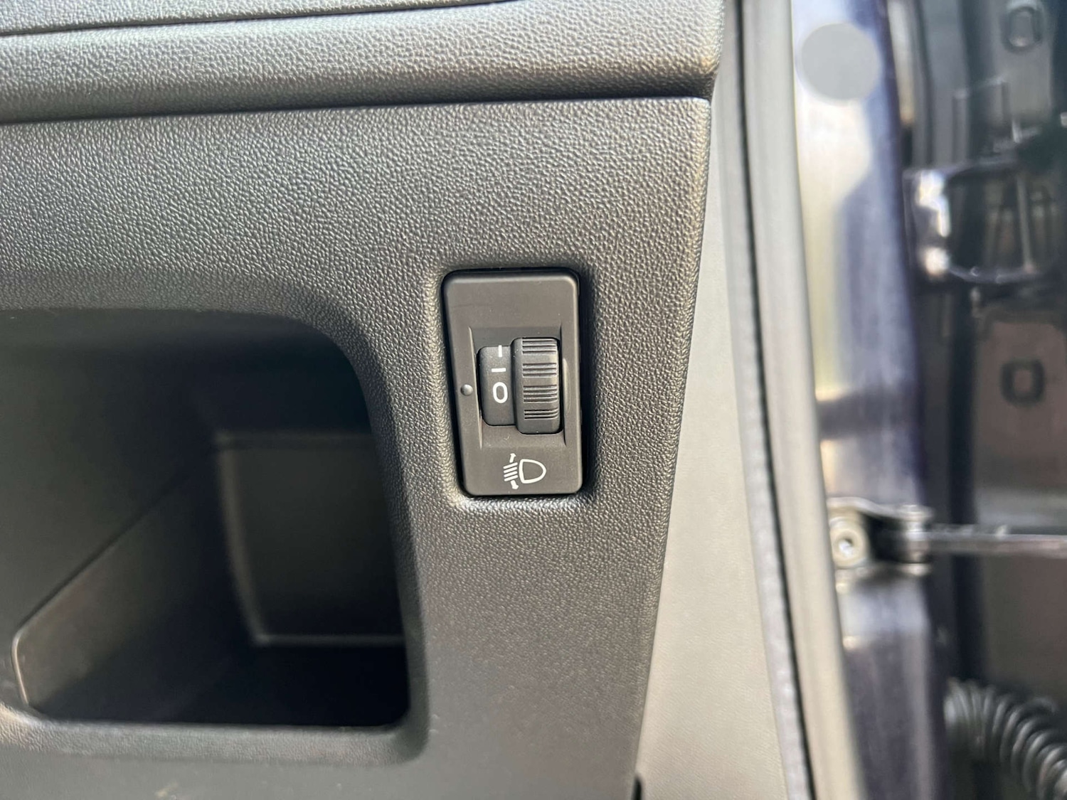 Used Peugeot 208 2015 for sale - 76427170: Photo 28