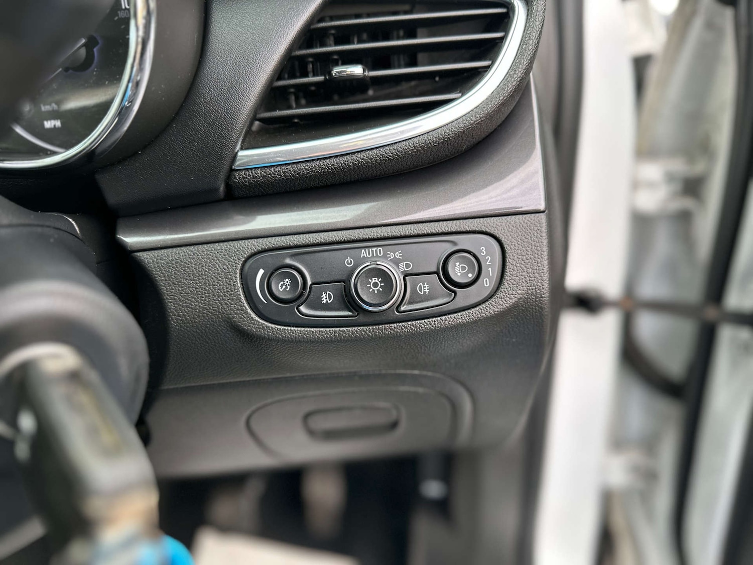 Used Vauxhall Mokka X 2017 for sale - 77058503: Photo 31