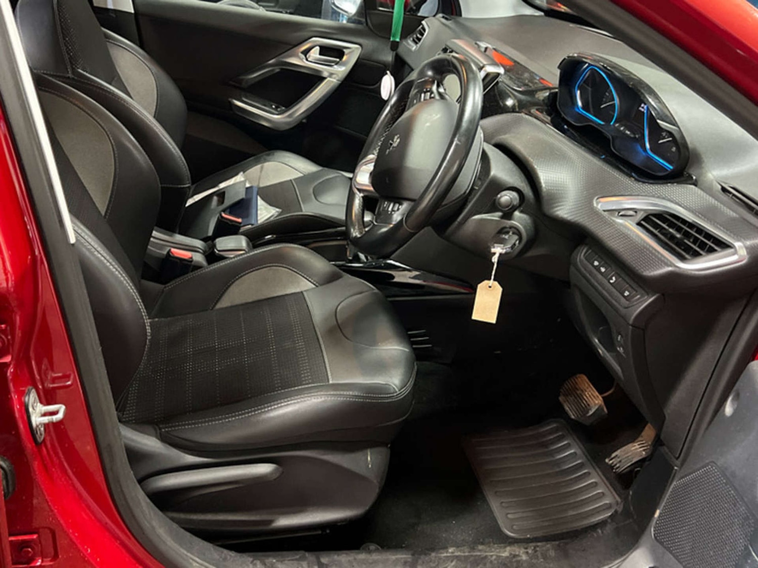 Used Peugeot 2008 2017 for sale - 77378397: Photo 3