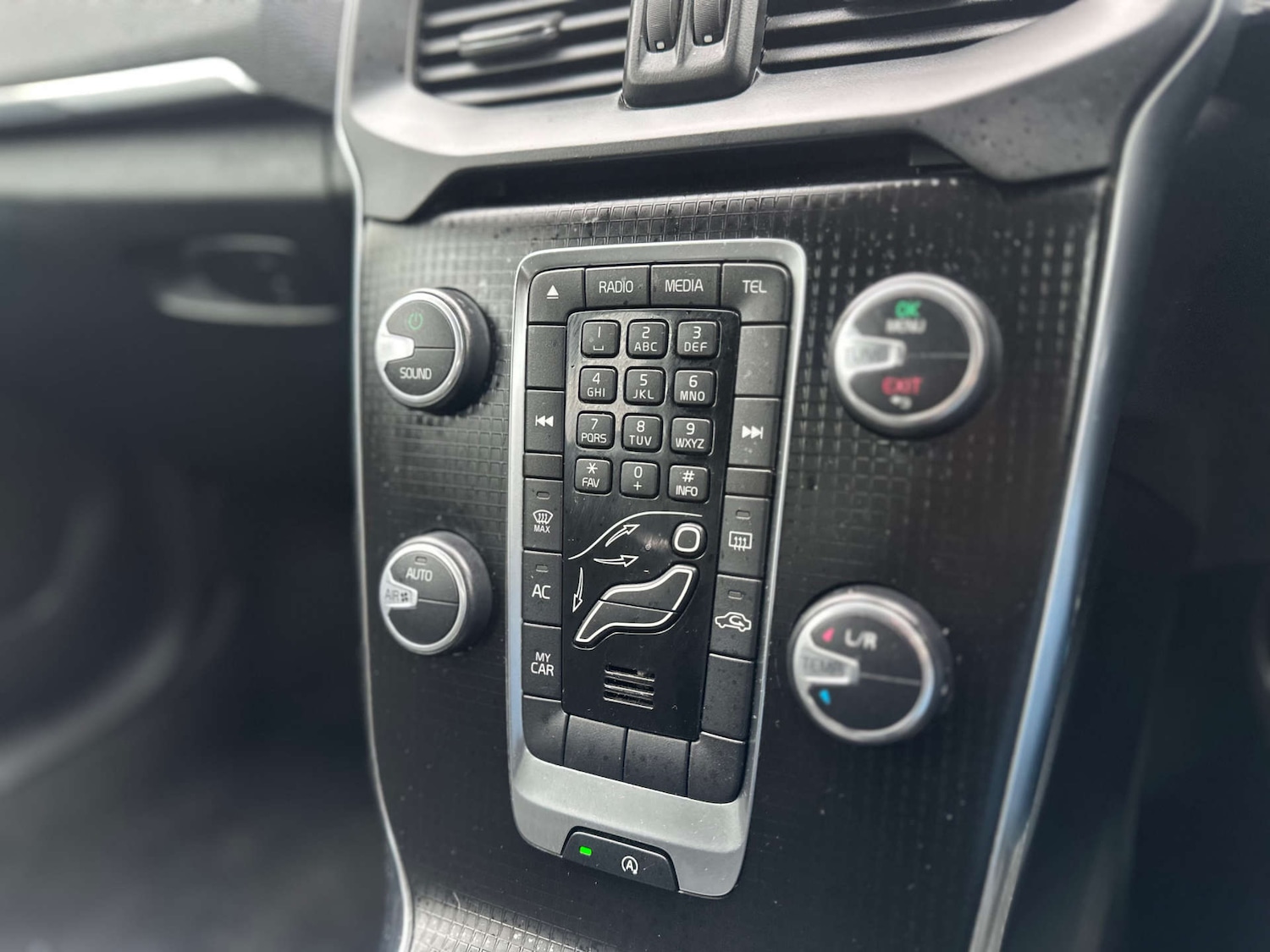 Used Volvo V40 2016 for sale - 76940188: Photo 21