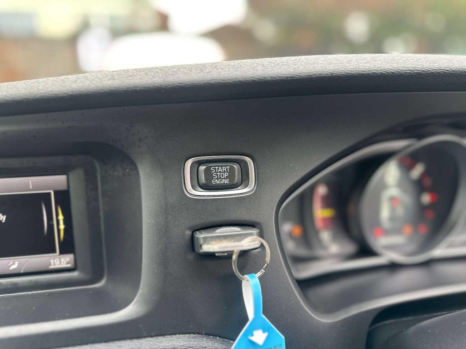 Used Volvo V40 2016 for sale - 76940188: Photo 23