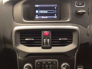 Used Volvo V40 2016 for sale - 76940188: Photo