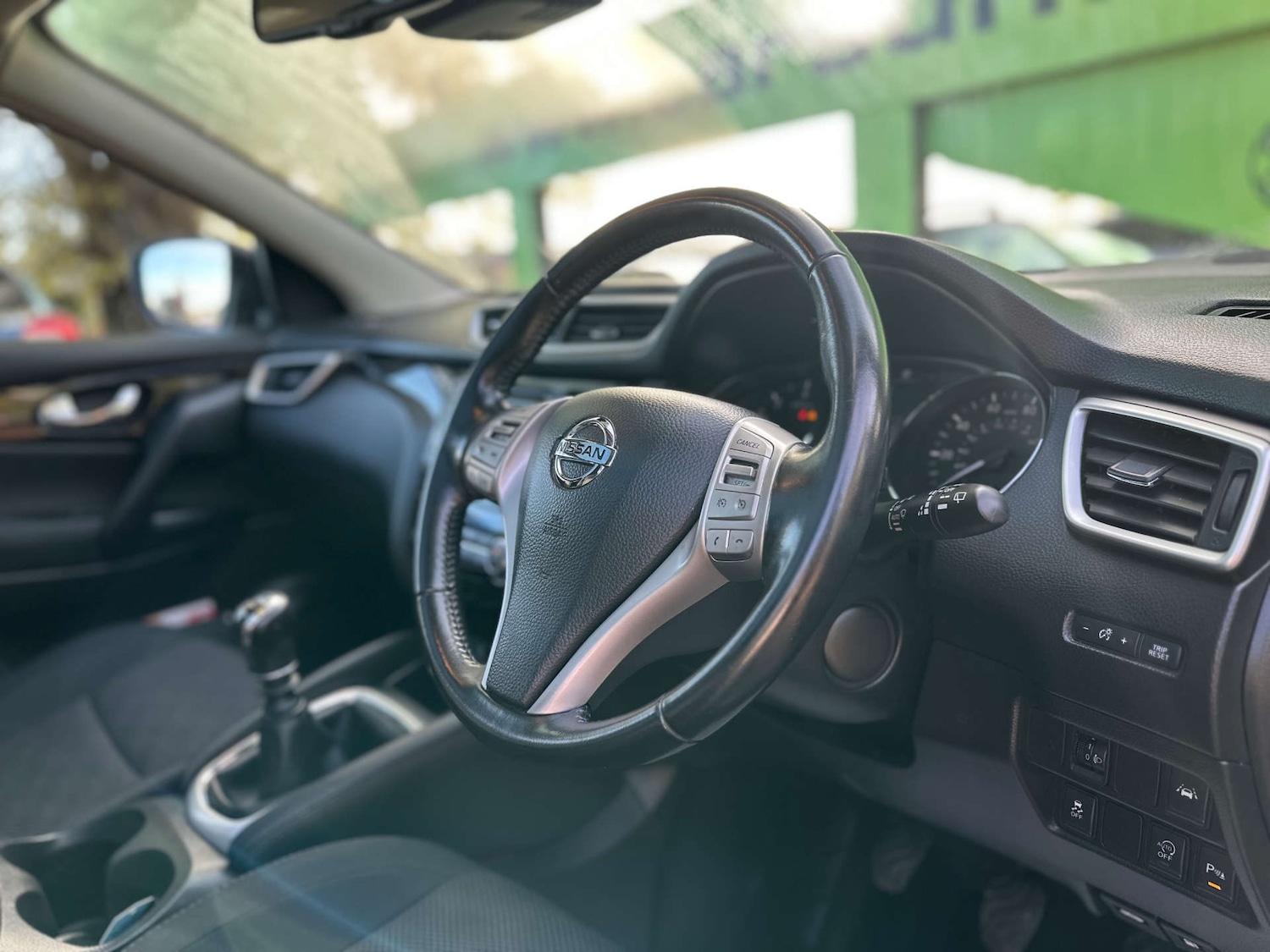 Used Nissan Qashqai 2015 for sale - 76444750: Photo 2