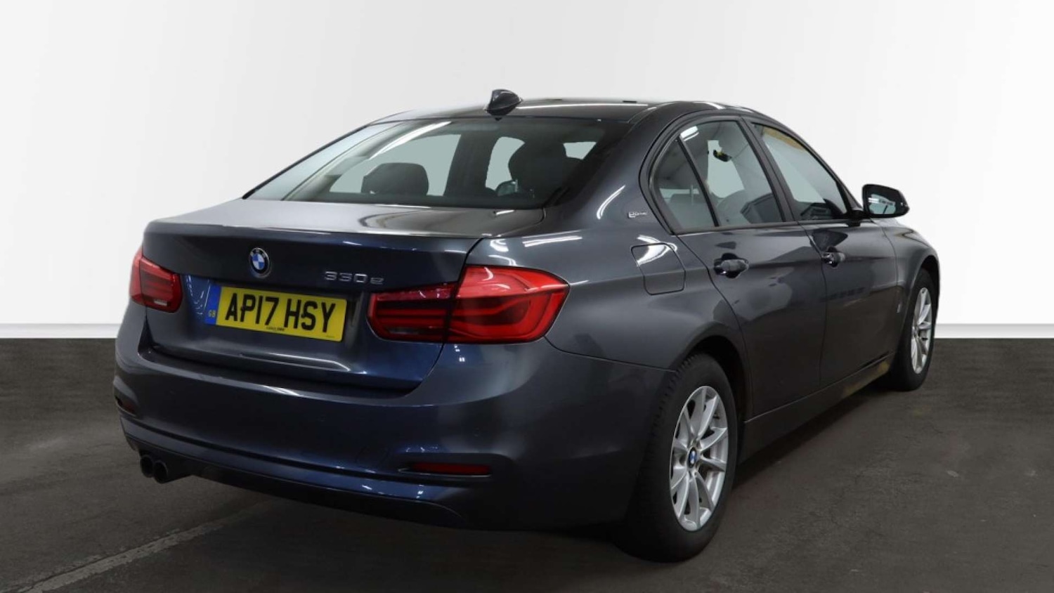 Used BMW 3 Series 2017 for sale - 77195867: Photo 11