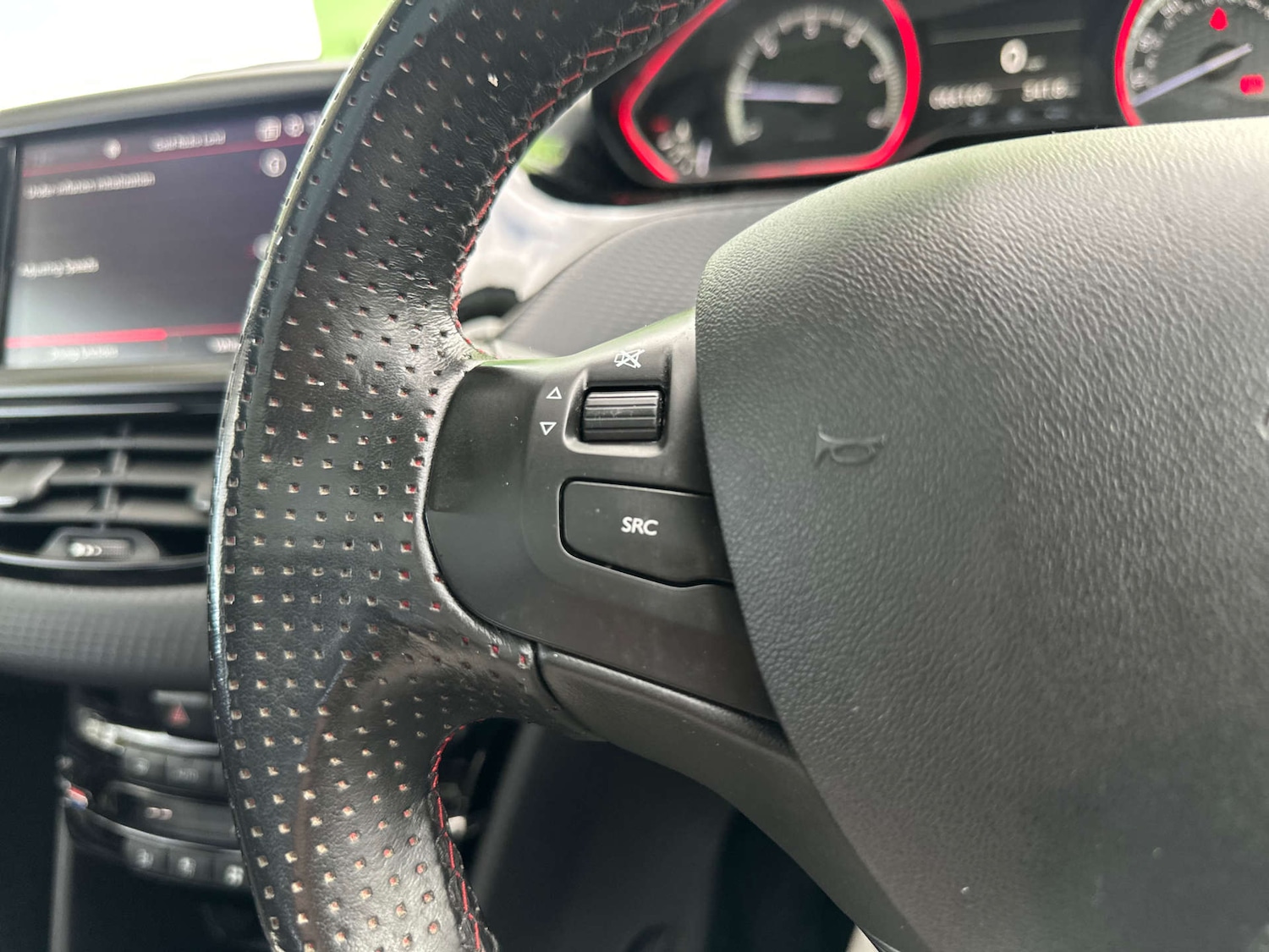 Used Peugeot 2008 2017 for sale - 77571270: Photo 26