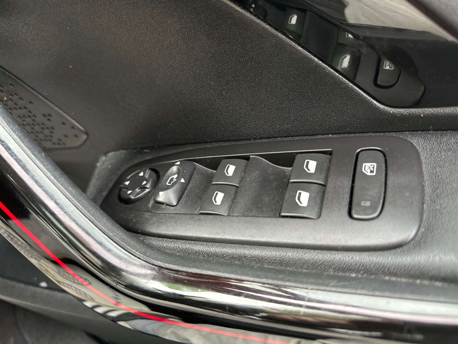 Used Peugeot 2008 2017 for sale - 77571270: Photo 33