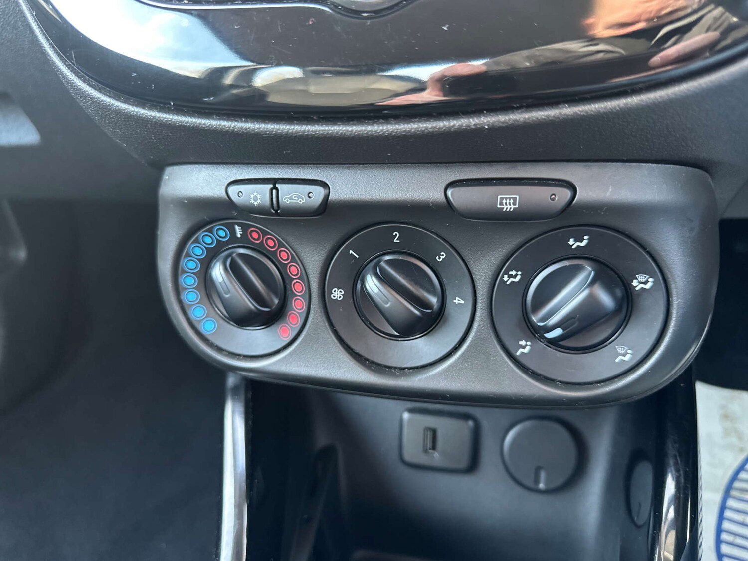 Used Vauxhall ADAM 2018 for sale - 77416876: Photo 21