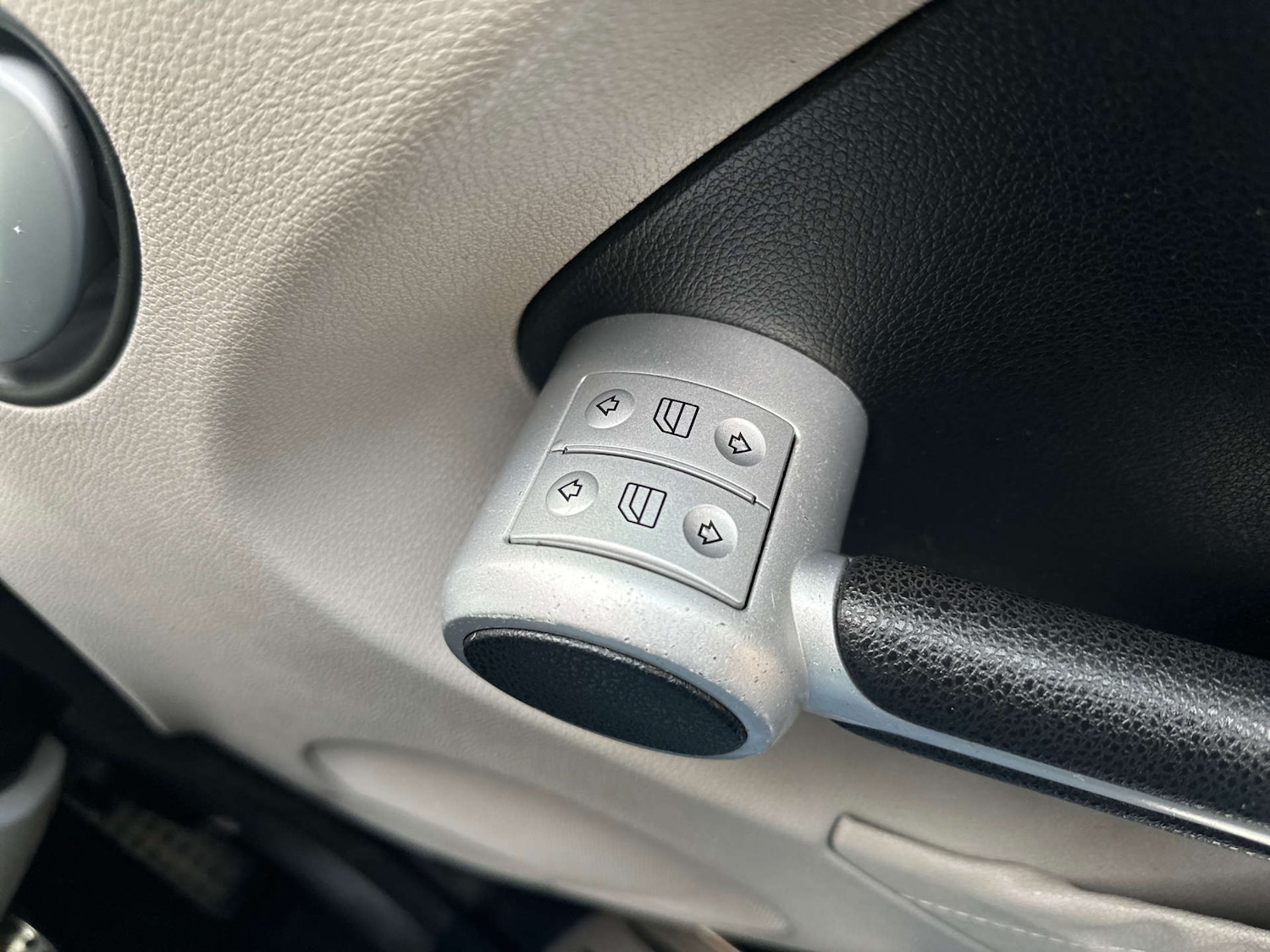 Used Mercedes-Benz SLK 2007 for sale - 77164855: Photo 26