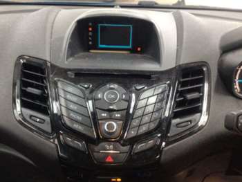 Used Ford Fiesta 2015 for sale - 75332105: Photo