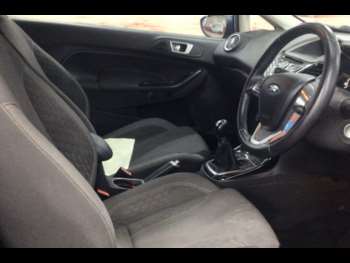 Used Ford Fiesta 2015 for sale - 75332105: Photo