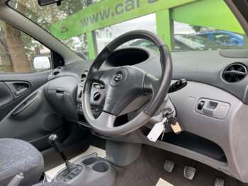 Used Toyota Yaris 2003 for sale - 75080544: Photo