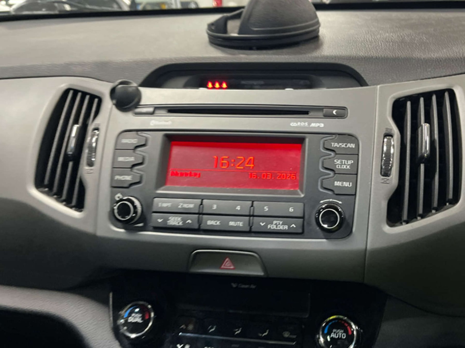 Used Kia Sportage 2015 for sale - 78003651: Photo 2