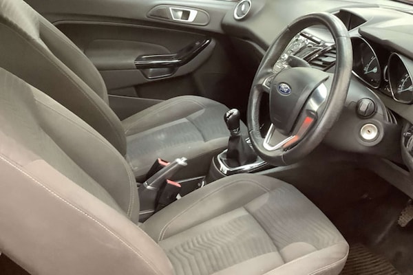 Used Ford Fiesta 2015 for sale - 76262639: Photo 3