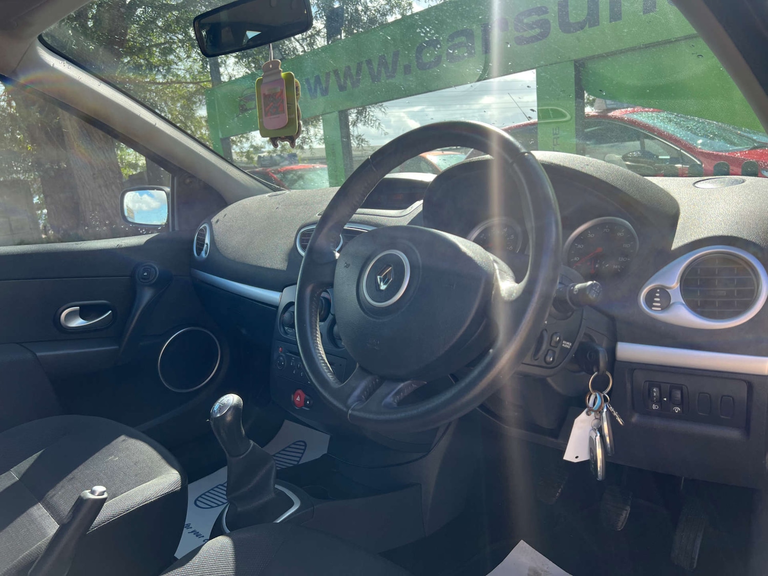 Used Renault Clio 2007 for sale - 76263537: Photo 2