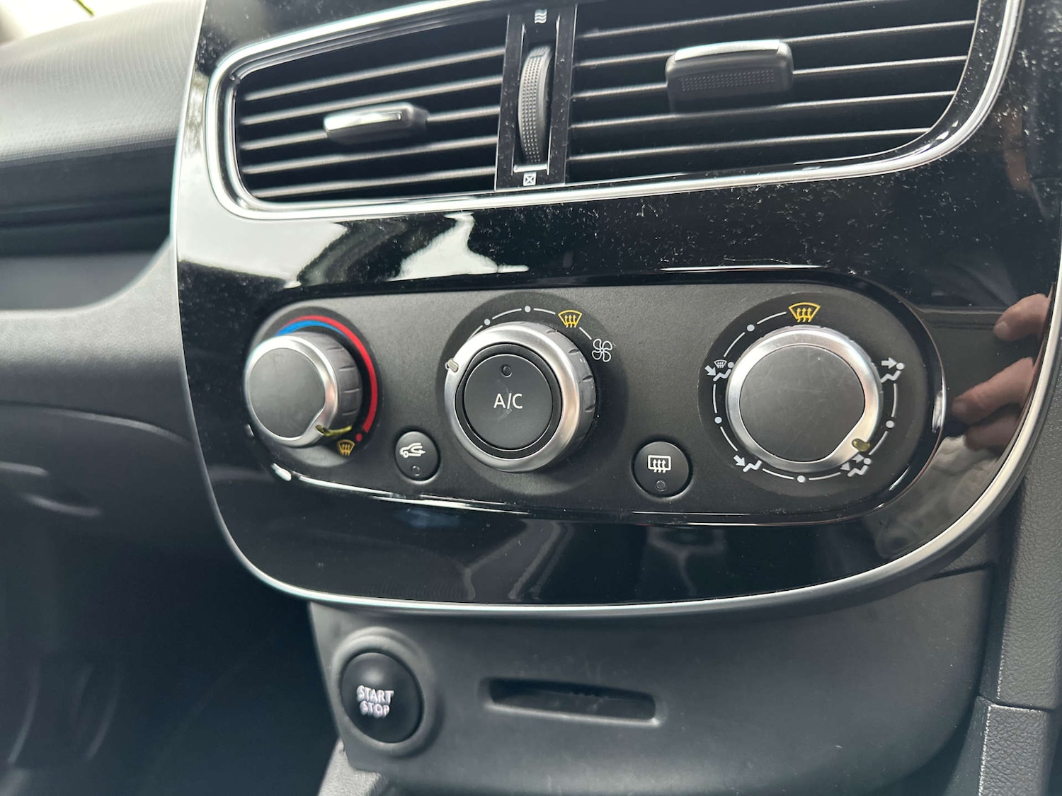 Used Renault Clio 2018 for sale - 77283200: Photo 27