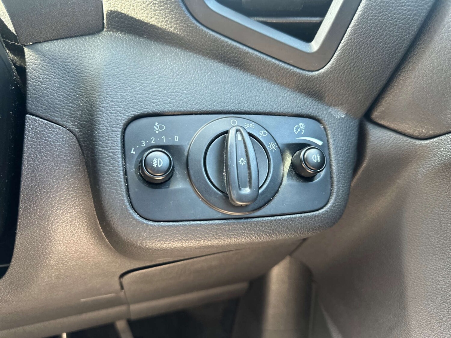 Used Ford Kuga 2016 for sale - 77821704: Photo 35