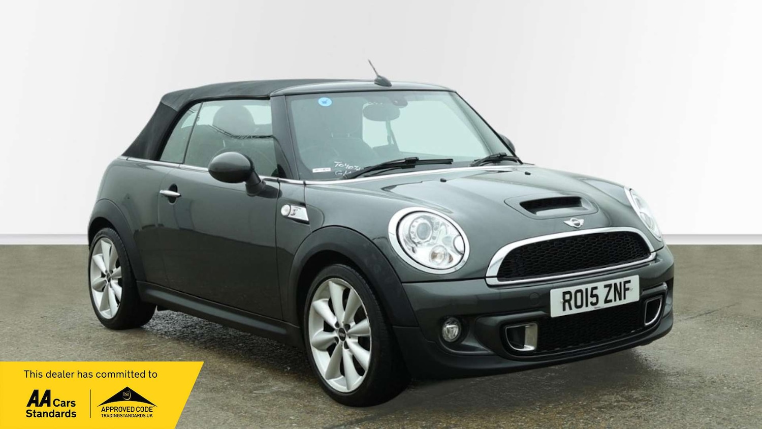 Used MINI Convertible 2015 for sale - 77542685: Photo 1