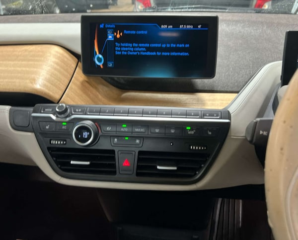 Used BMW i3 2015 for sale - 76322872: Photo 2