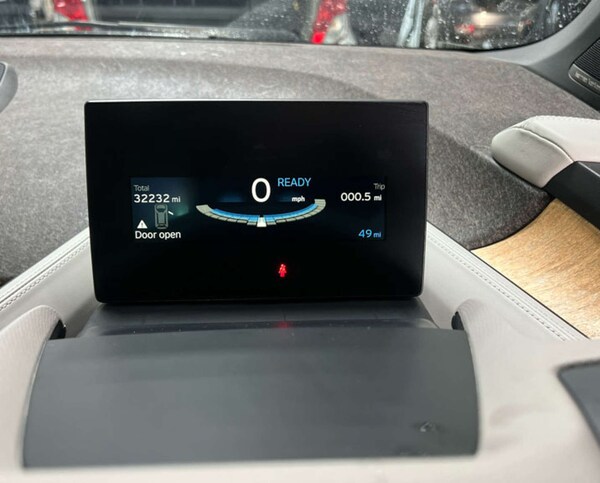 Used BMW i3 2015 for sale - 76322872: Photo 6