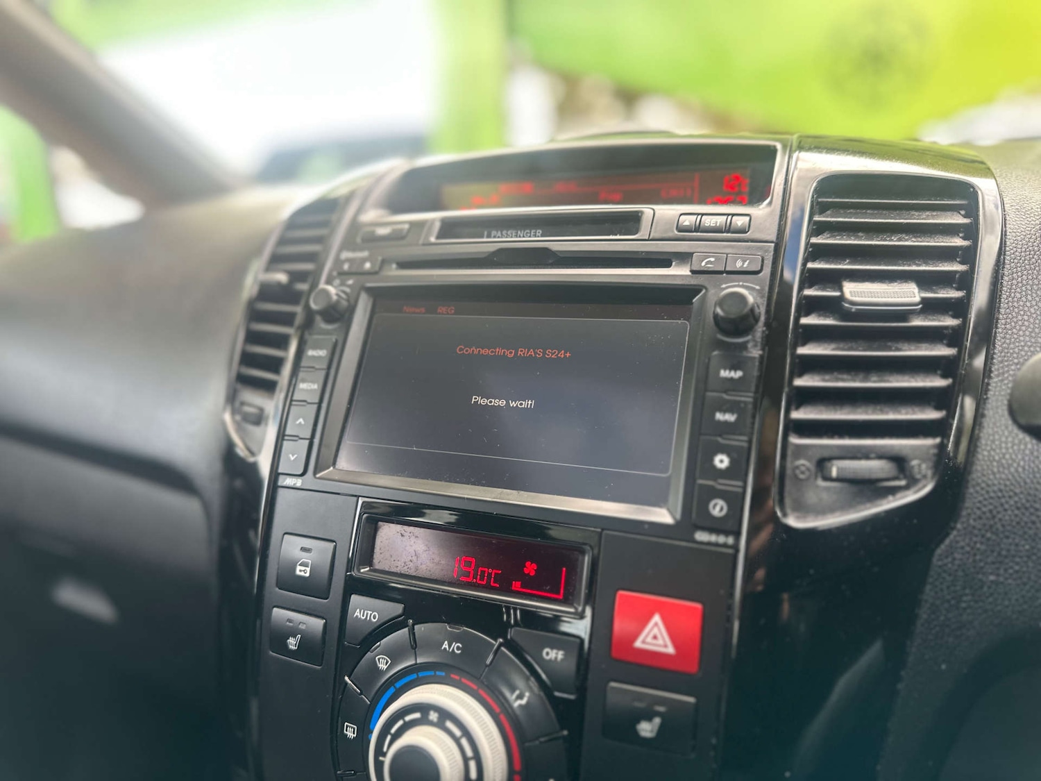 Used Kia Venga 2015 for sale - 76531547: Photo 3