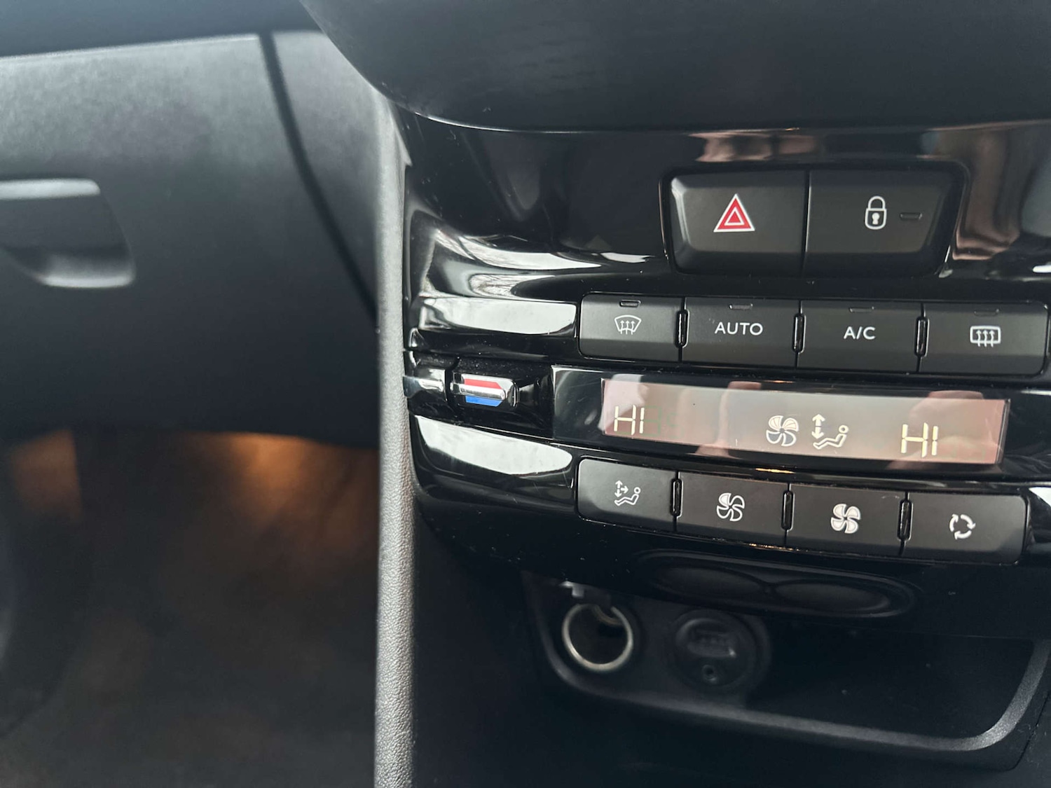 Used Peugeot 2008 2017 for sale - 77594758: Photo 24