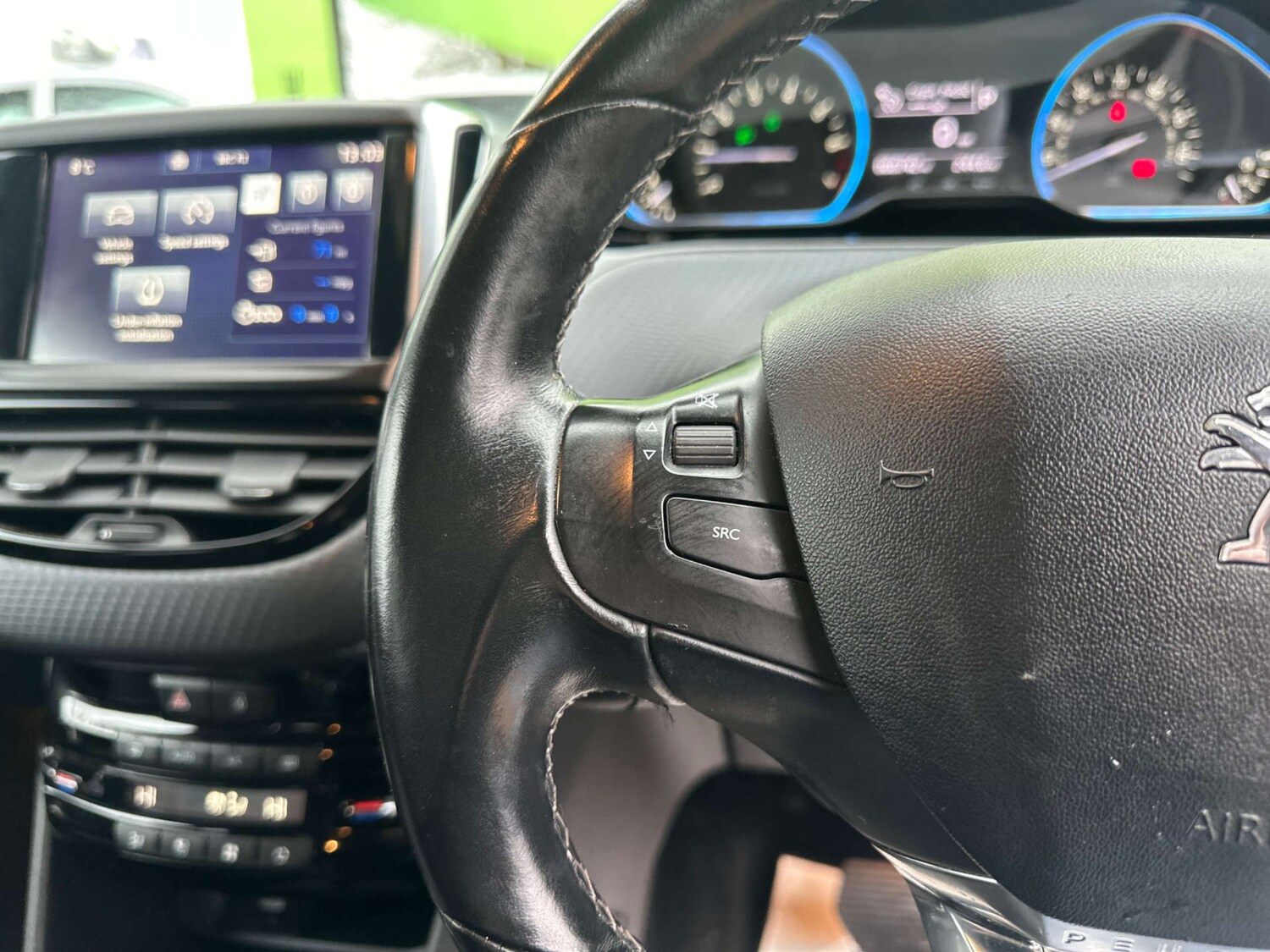 Used Peugeot 2008 2017 for sale - 77594758: Photo 32