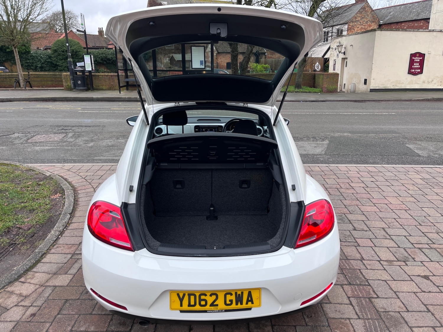 Used Volkswagen Beetle 2012 for sale - 77298303: Photo 13