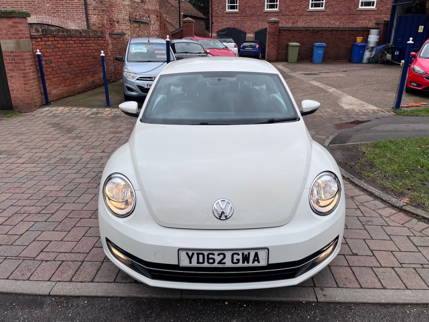Used Volkswagen Beetle 2012 for sale - 77298303: Photo 2