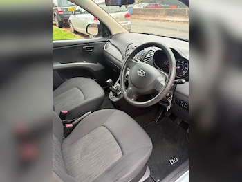 Used Hyundai i10 2012 for sale - 76544351: Photo