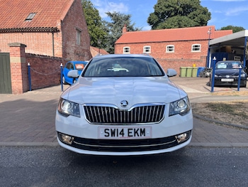 Used Skoda Superb 2014 for sale - 79524156: Photo