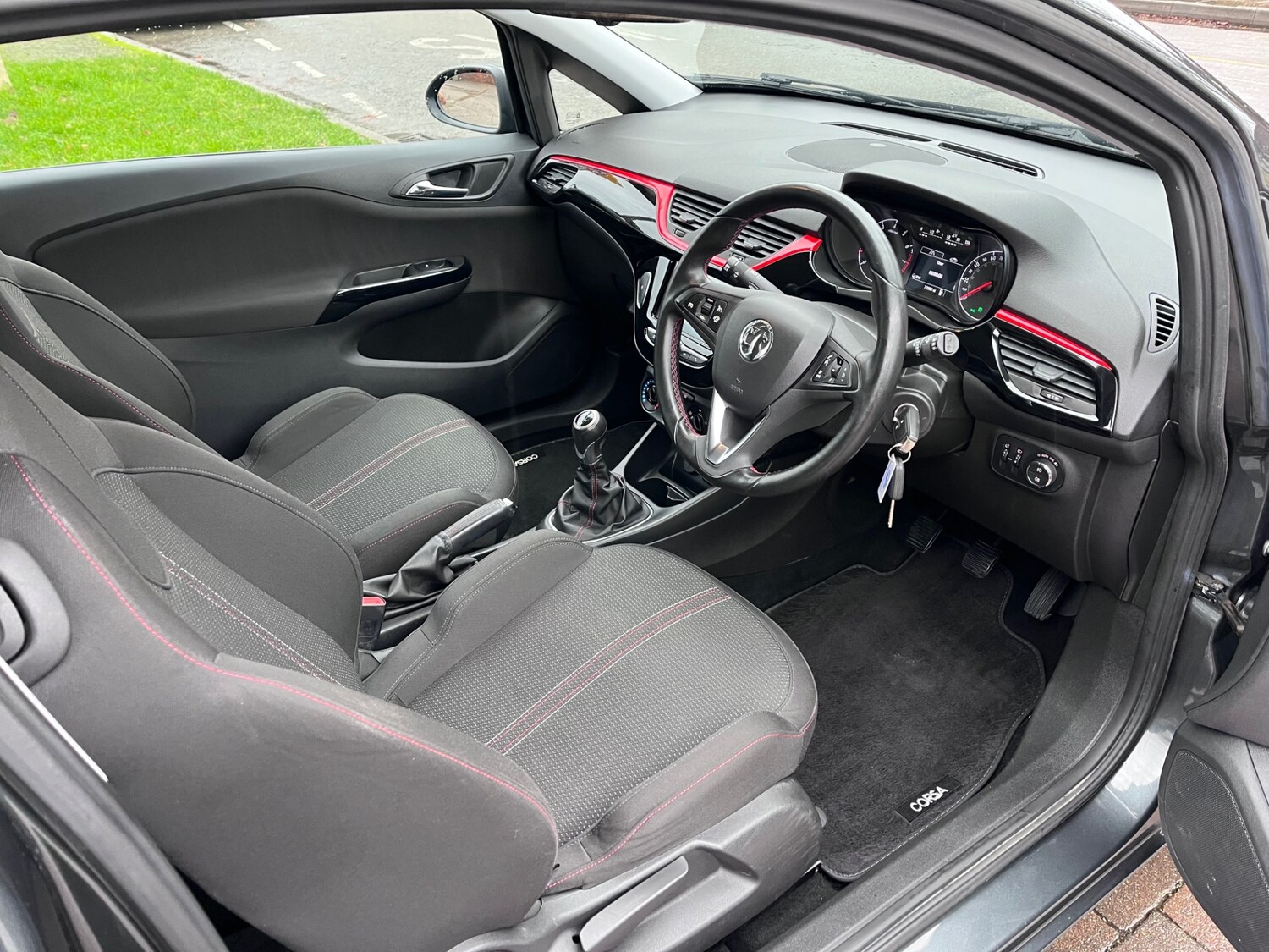 Used Vauxhall Corsa 2017 for sale - 76878358: Photo 4