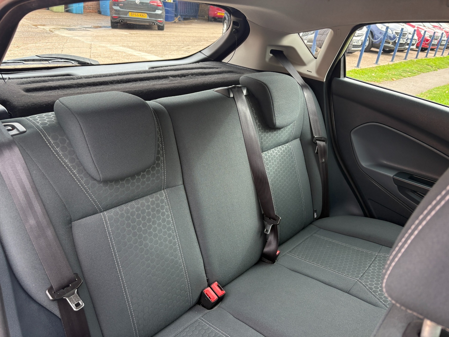 Used Ford Fiesta 2011 for sale - 76234198: Photo 12