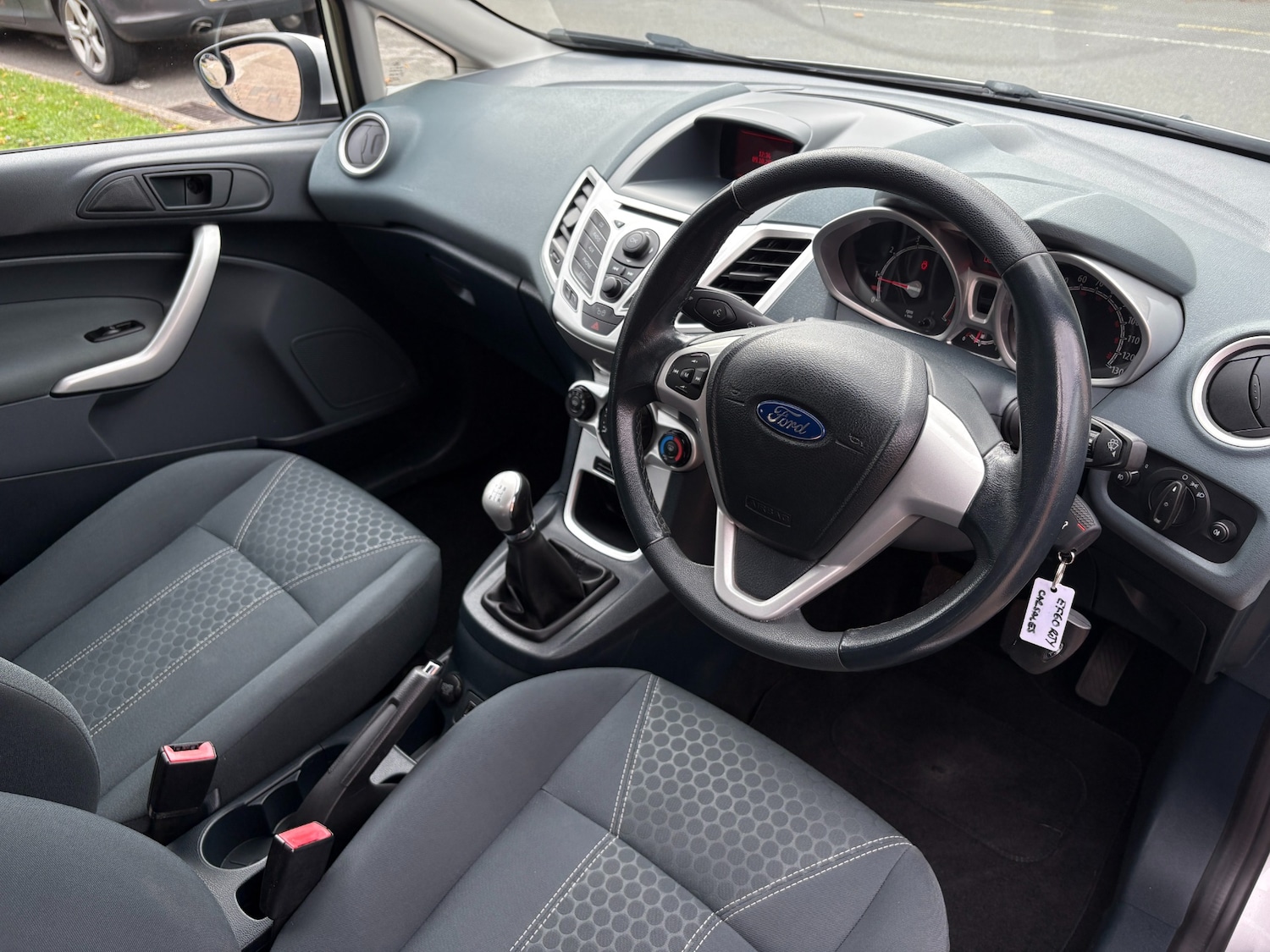 Used Ford Fiesta 2011 for sale - 76234198: Photo 15