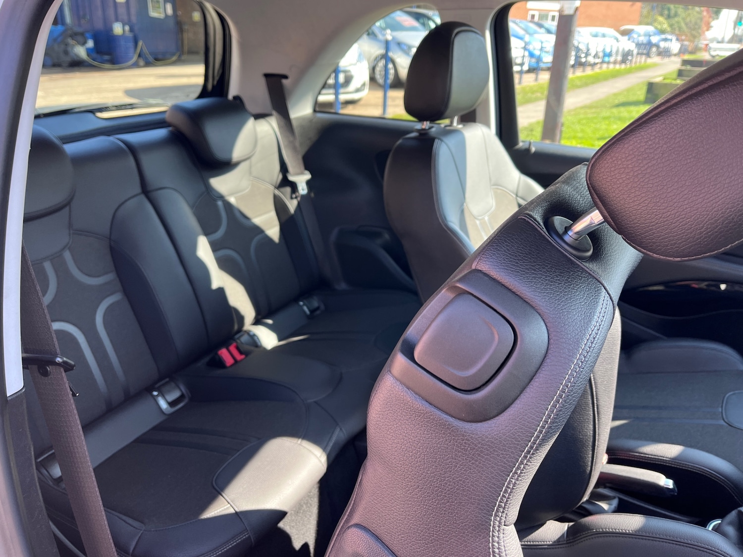 Used Vauxhall ADAM 2017 for sale - 77946667: Photo 11