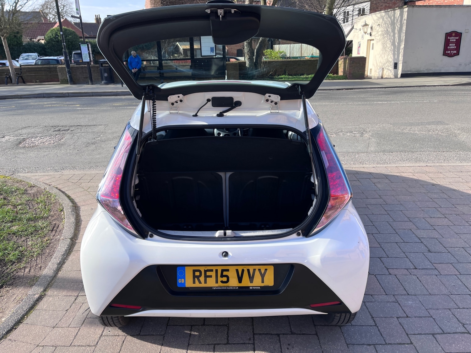 Used Toyota AYGO 2015 for sale - 77729625: Photo 12