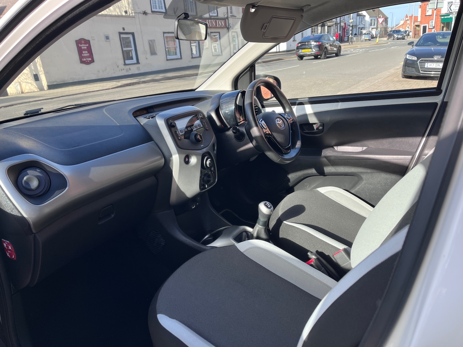 Used Toyota AYGO 2015 for sale - 77729625: Photo 6