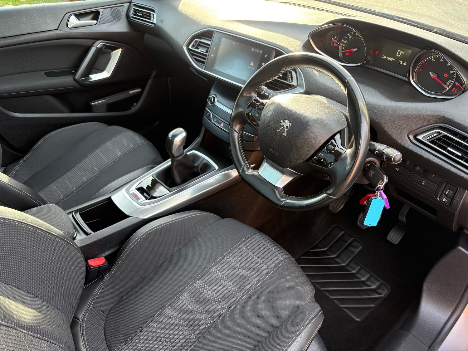 Used Peugeot 308 2018 for sale - 76565738: Photo 4