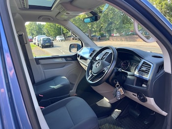 Used Volkswagen Transporter 2017 for sale - 79228357: Photo