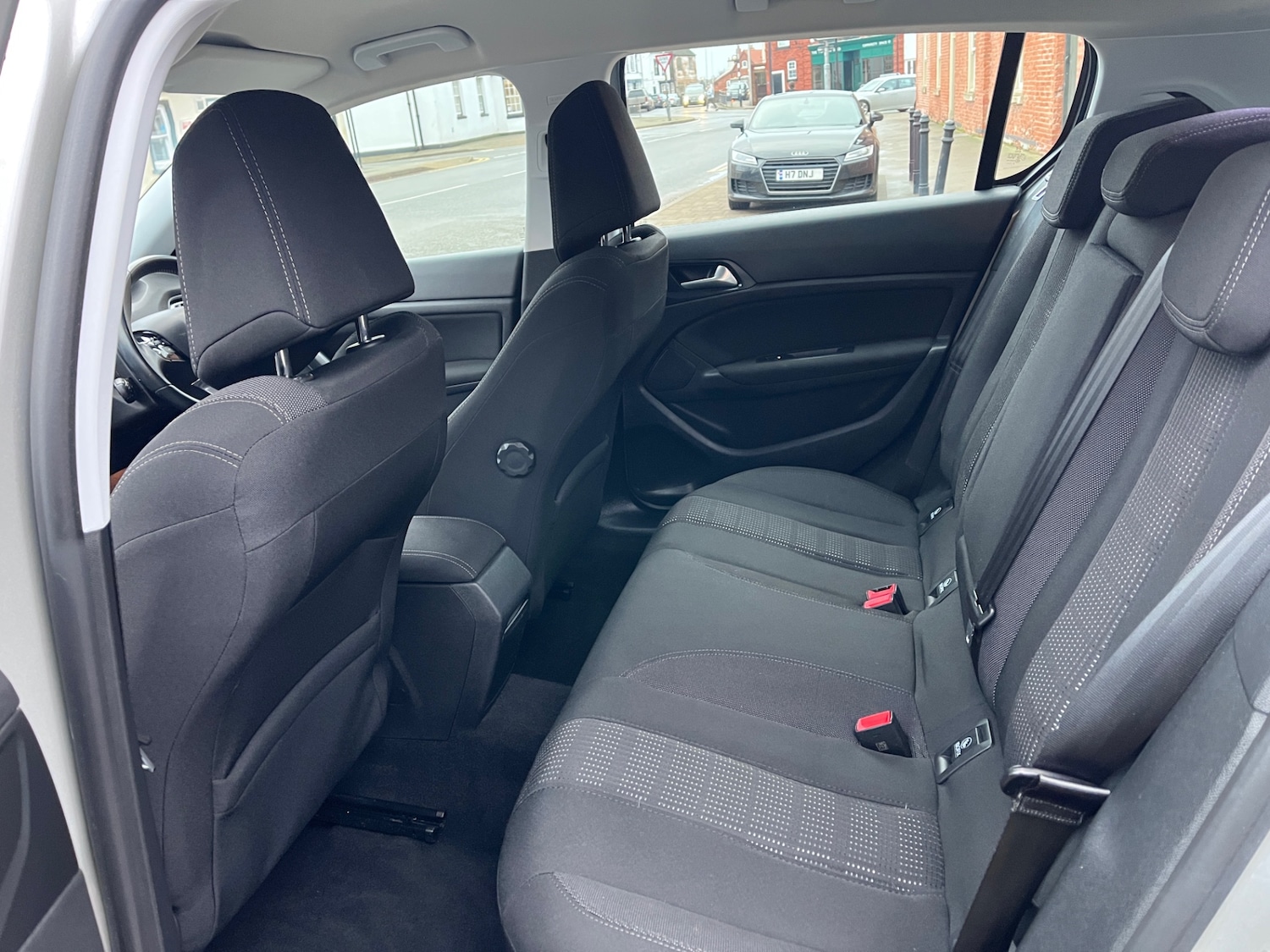 Used Peugeot 308 2017 for sale - 77434734: Photo 11