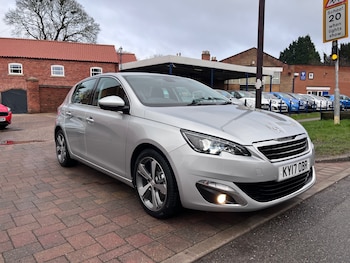 2017 (17) - 1.2 PureTech 130 Allure 5dr EAT6