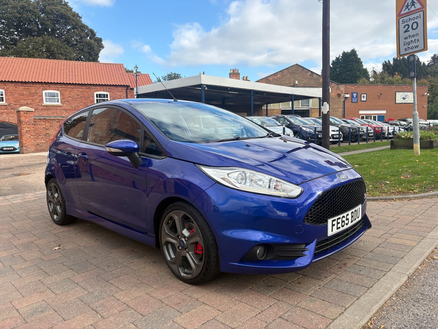 Used Ford Fiesta 2015 for sale - 76343988: Photo 1