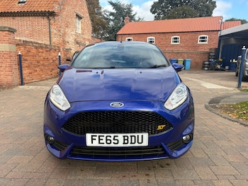 Used Ford Fiesta 2015 for sale - 76343988: Photo